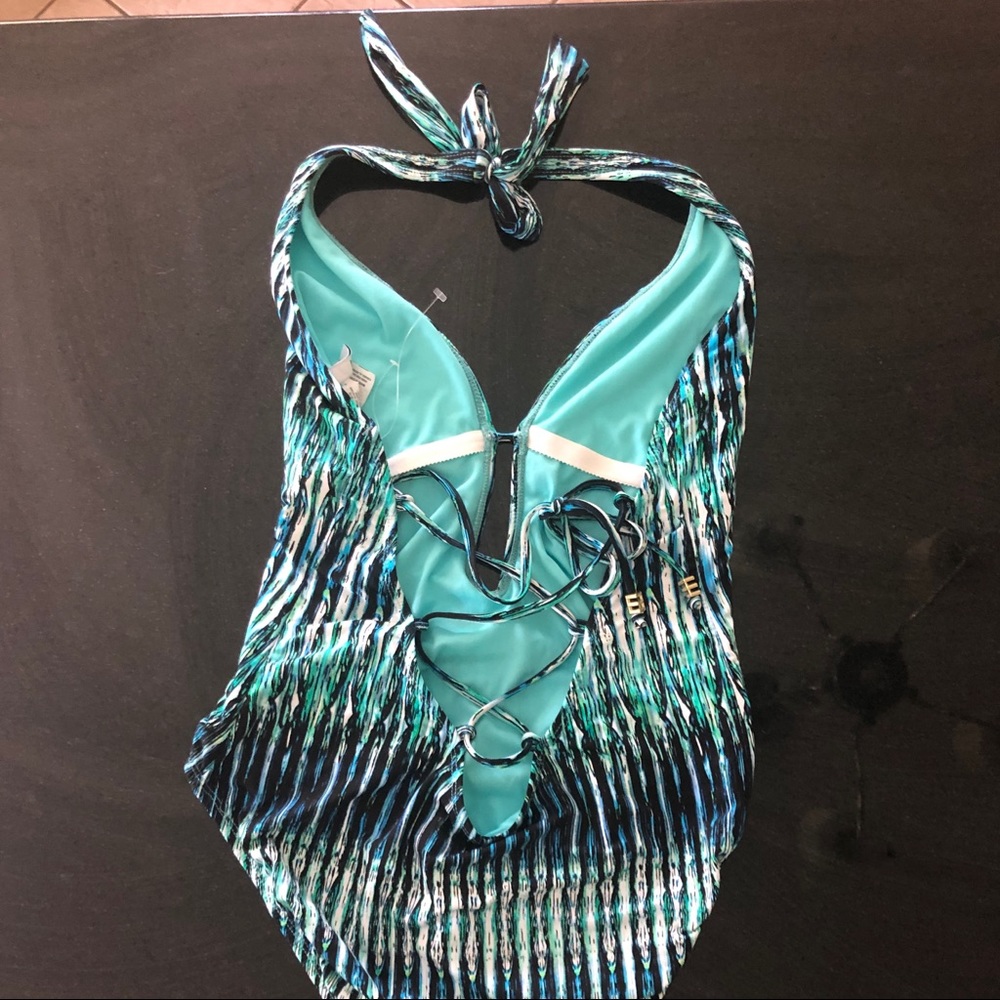 Swimsuit - Picture 3 of 3